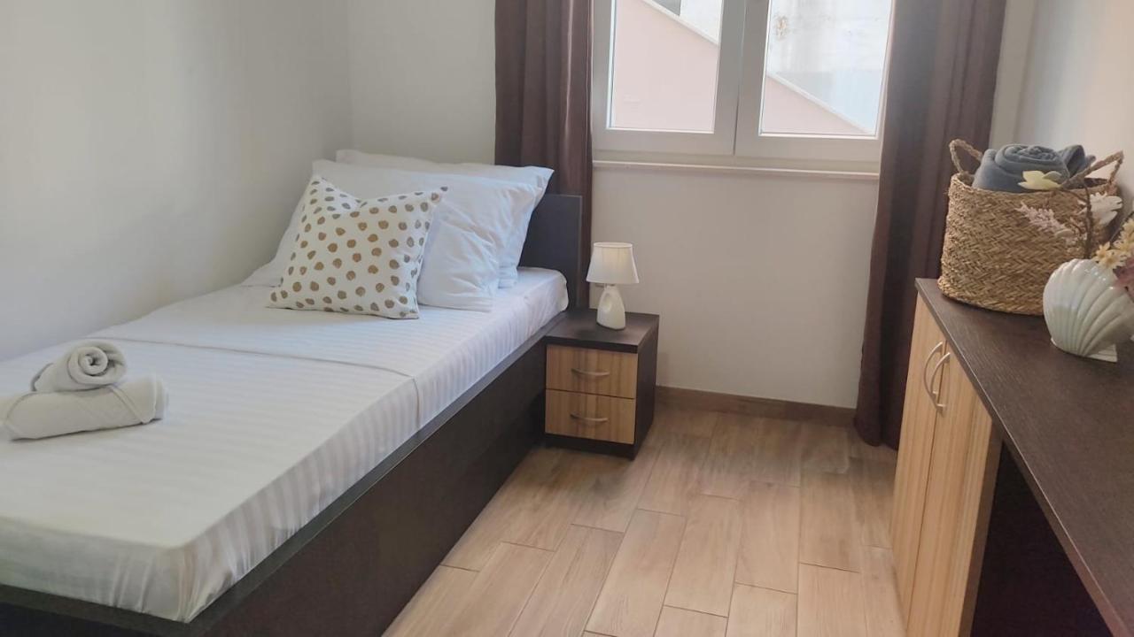 Apartment Frana Delux Kremena Экстерьер фото